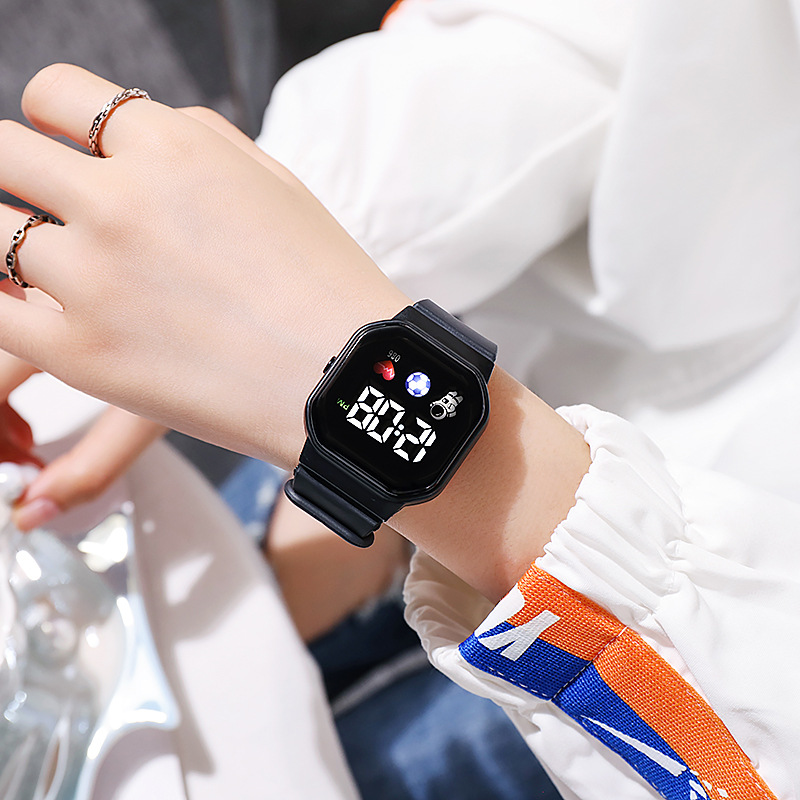 Smartwatch Watches For Girls - LED Elektronik Saat, Çocuklar İçin Çok